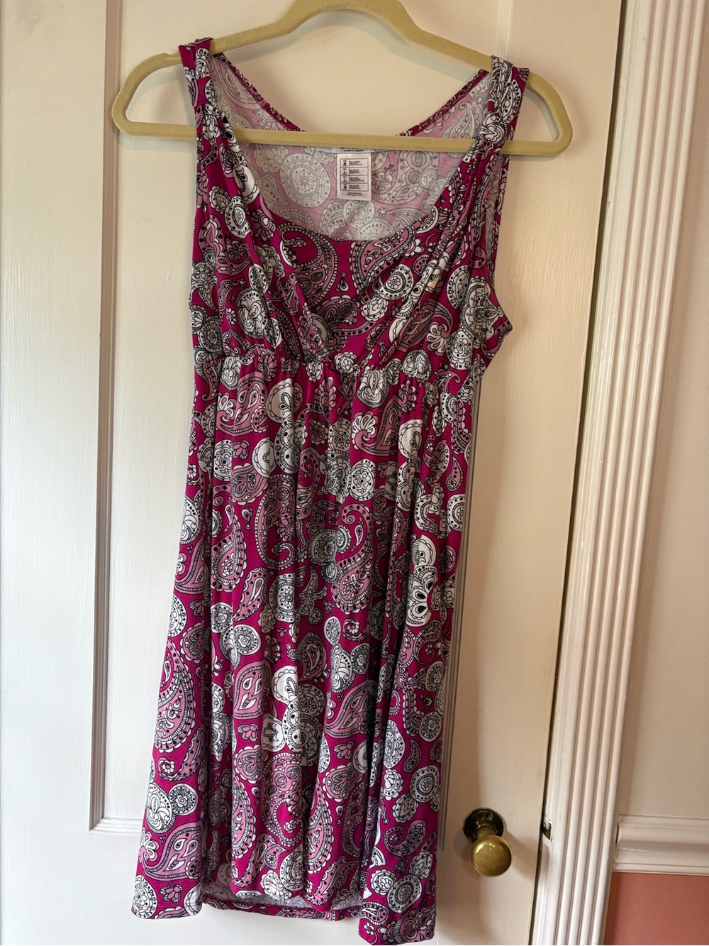 Women’s Medium Magenta Paisley Sleeveless Dress with Hidden Mickeys Disney Parks